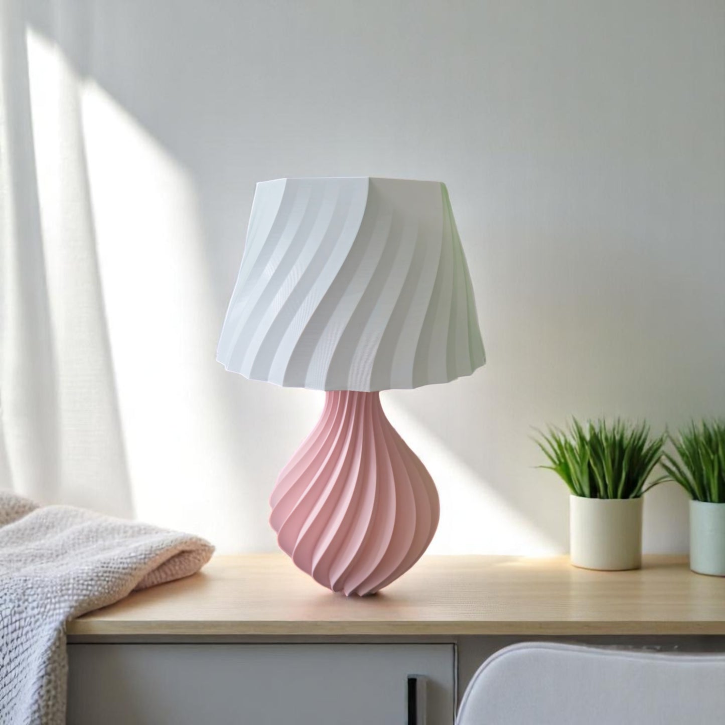 ✨ Stilvolle Vase trifft auf warmes Licht – Deine neue Lieblingslampe! ✨